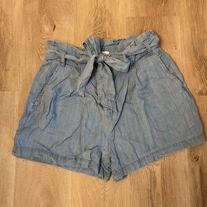 Dynamite paper bag high waisted shorts with removable belt size L